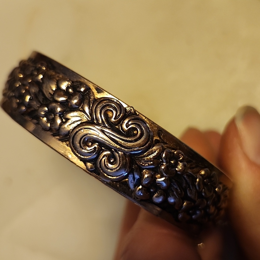 Silver Colored Floral Hinged Bangle Bracelet - image 5